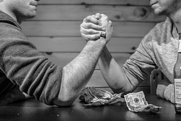 competition-in-arm-wrestling-bw